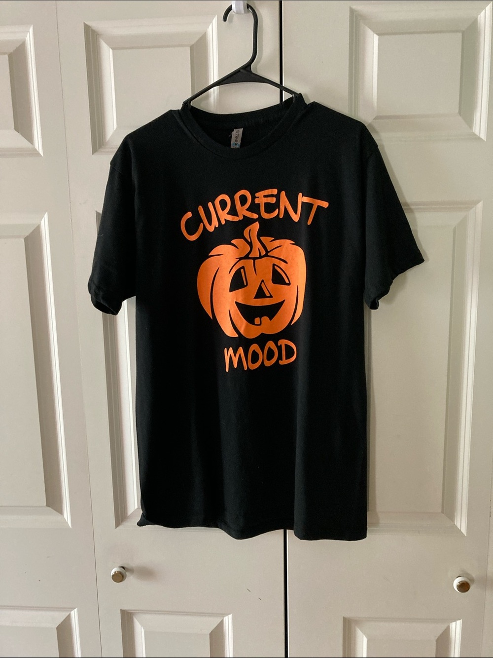 Mill Tex black Halloween tee shirt pumpkin “Current Mood” grafics tee size L